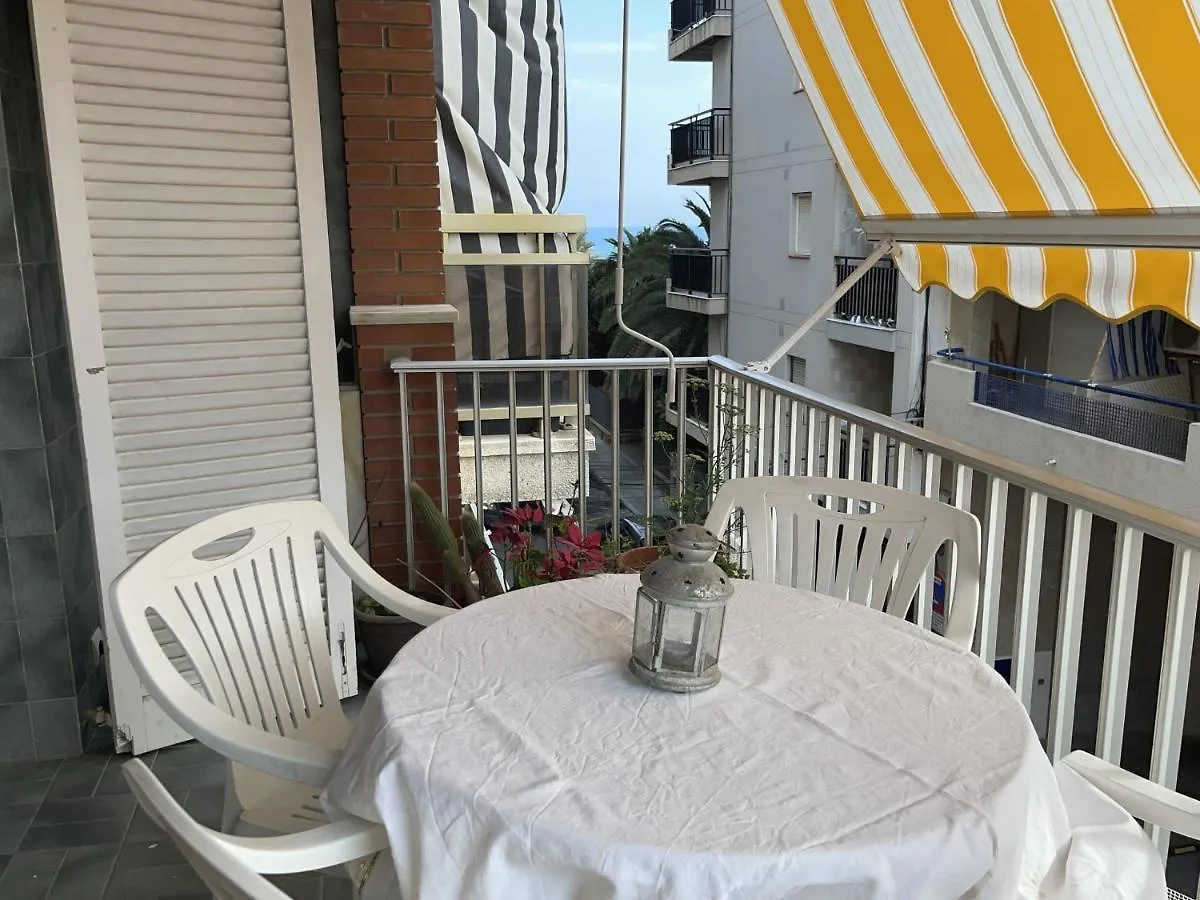 R147 - Apartamento Marcela Cerca De La Playa Calafell Spain